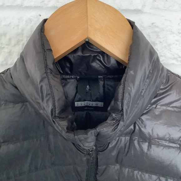 Adidas Lightweight Duck Down Quilted Jacket - Size M - Black - P2P 21” - Picture 7 of 8